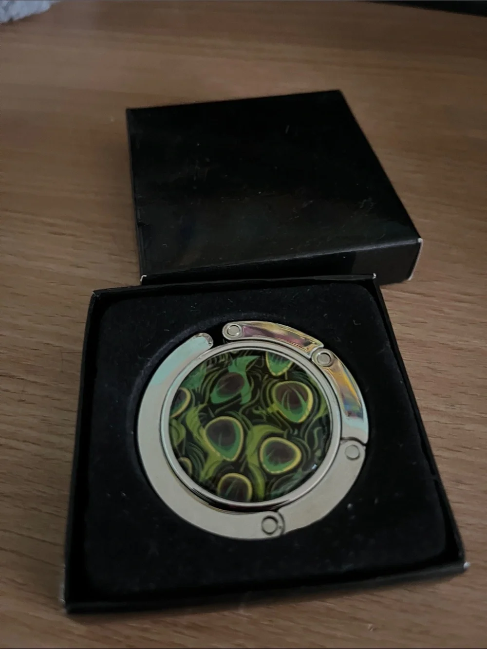 Foldable Purse Hook with Green Peacock Pattern